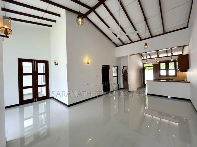 Brand New Single Luxury House in Athurugiriya Off Thunhandahena Rd