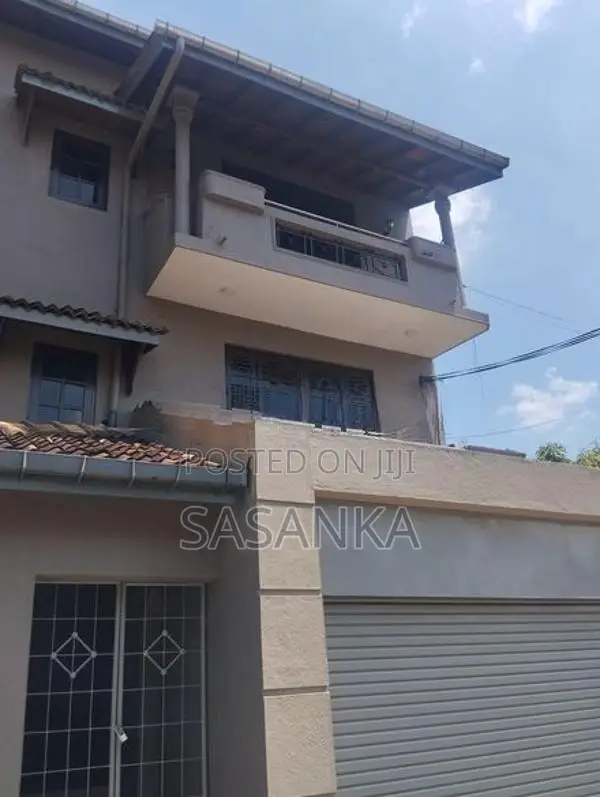 Battaramulla Prime Location Luxury House For Rent