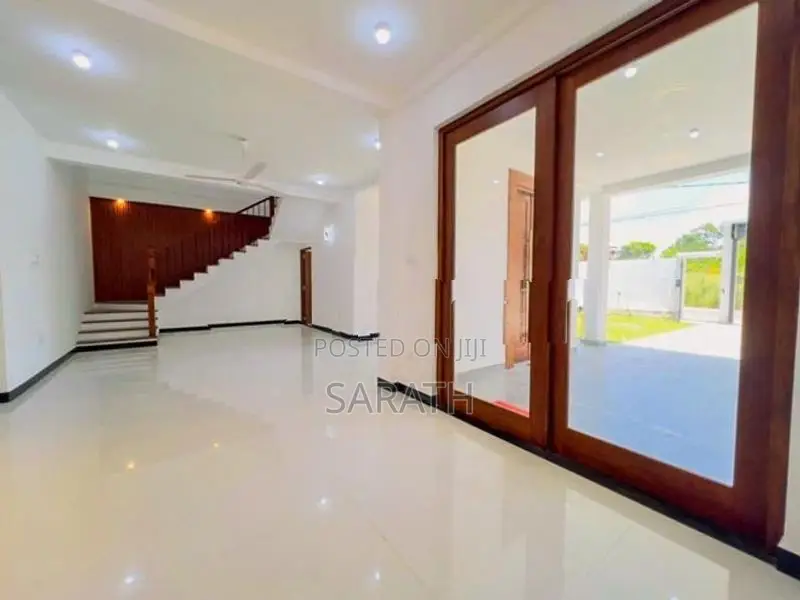 Super Brand New House For Sale Athurugiriya