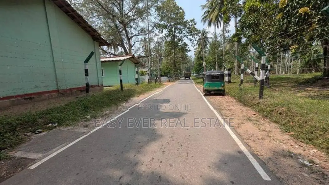 Land for Sale in Urapola