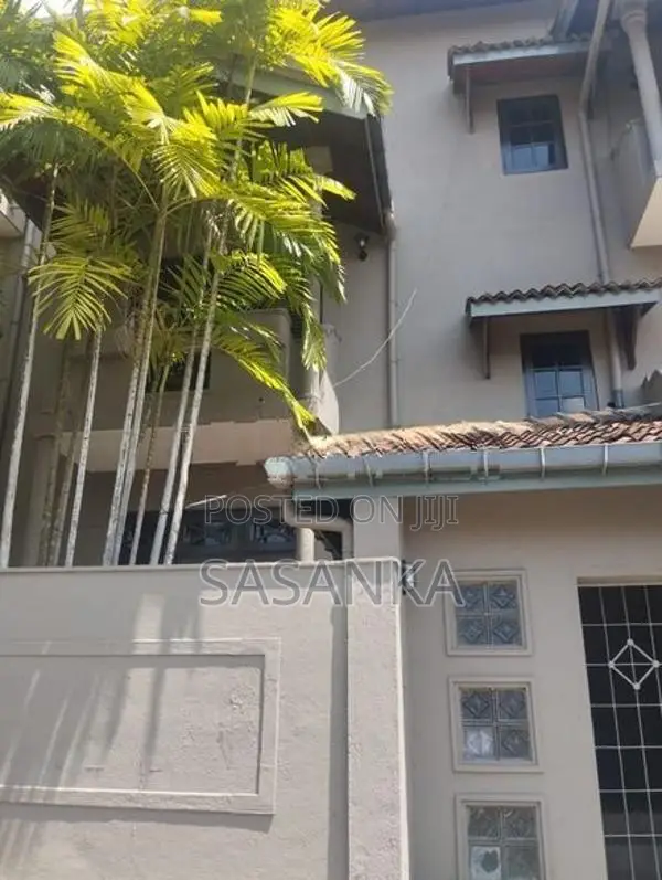 Battaramulla Prime Location Luxury House For Rent