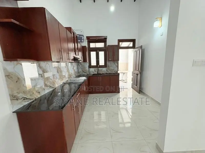 Brand New House For Sale Athurugiriya