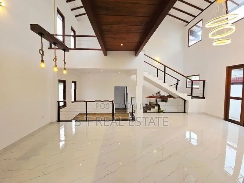 Newly Build Luxury Two Storey House for Sale in Piliyandala