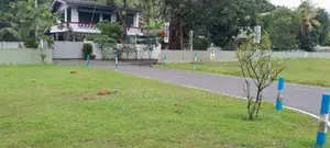 නේවාසික බ්ම් කොටස් විකිණීම කඩුවෙල