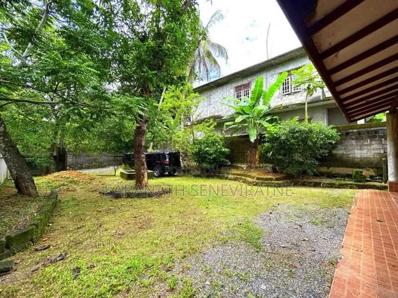 2 Storied House For Land Value - Boralesgamuwa Werahara Gangarama Rd