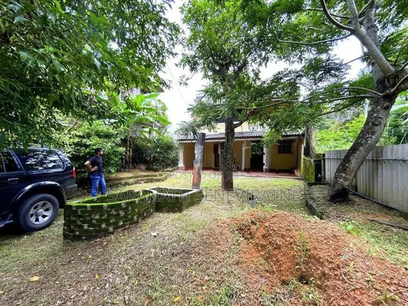 2 Storied House For Land Value - Boralesgamuwa Werahara Gangarama Rd