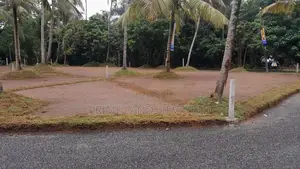 නේවාසික බ්ම් කොටස් විකිණීම අතුරැගිරිය