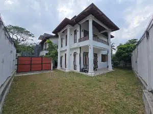 Almost Brand New Luxury Three Storey House for Sale Thalawathugoda