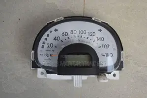 Toyota Passo KGC10 speedometer