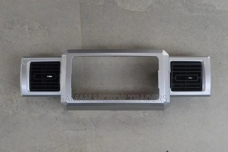 Daihatsu Wake LA700S Audio Panel