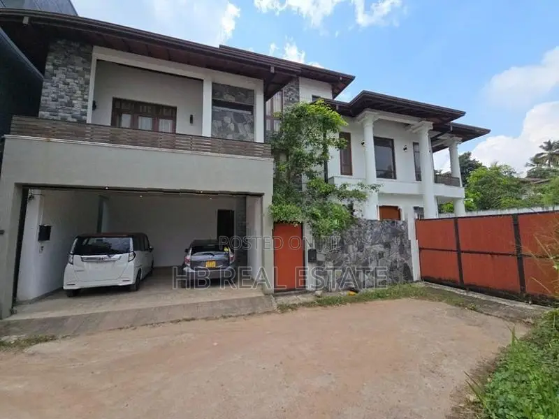 Almost Brand New Luxury Three Storey House for Sale Thalawathugoda