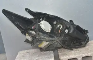 Prius ZVW30 Head Lights HID Xenon Left and Right Ballast Burner