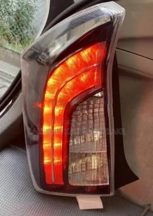 Toyota Prius ZVW30 GS Tail Light