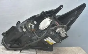 Prius ZVW30 Head Lights HID Xenon Left and Right Ballast Burner