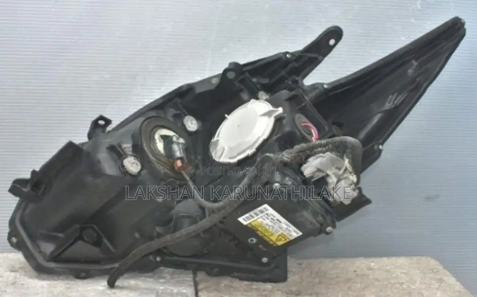 Prius ZVW30 Head Lights HID Xenon Left and Right Ballast Burner