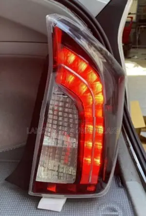 Toyota Prius ZVW30 GS Tail Light