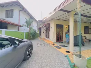 Well Build Valuable house Sale Athurugiriya