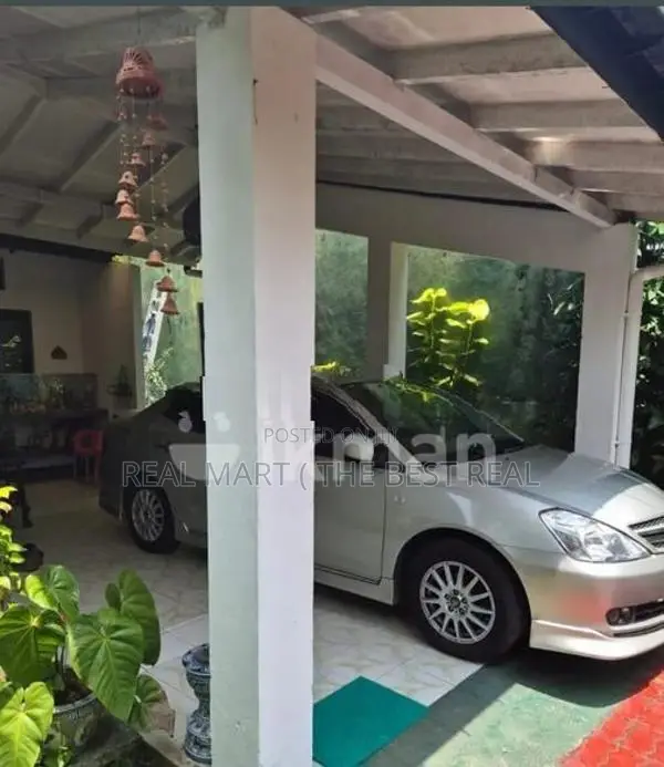Athurugiriya : 2BR (6.75 Perches) House for Sale at Oruwala