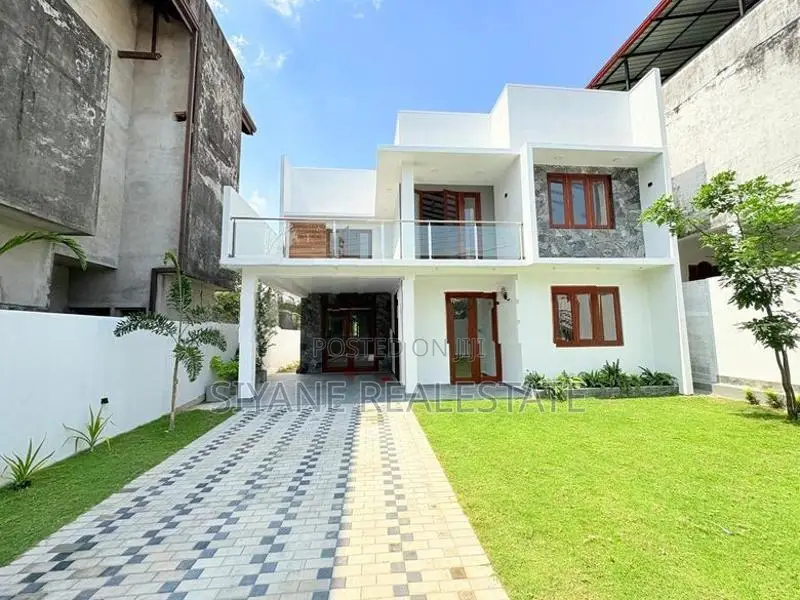 House for Sale in Athurugiriya
