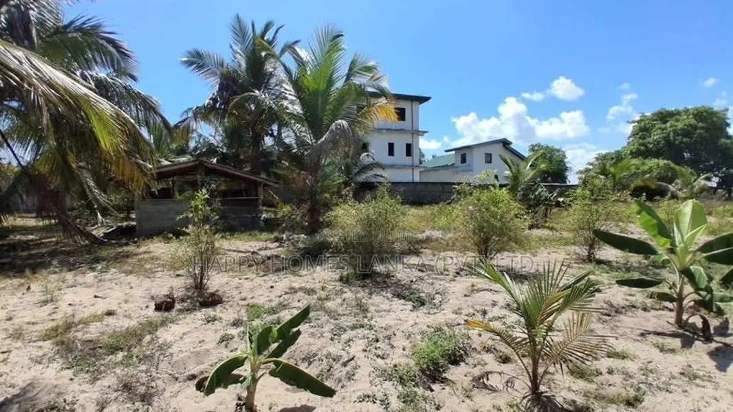 HHL1134 - Land for Sale in Koralankerny
