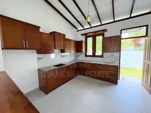 House for Sale in Athurugiriya