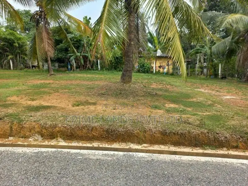 හෝමාගම ආටිගල නේවාසික බ්ම් කොටස් විකිණීම
