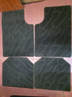 Universal Velvet Carpet Set
