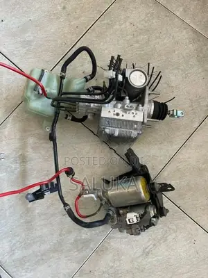 Toyota Prius ZVW 30 ABS & accumulator (RG)