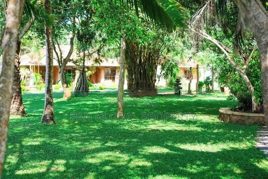Hotel for Sale in Puttalam
