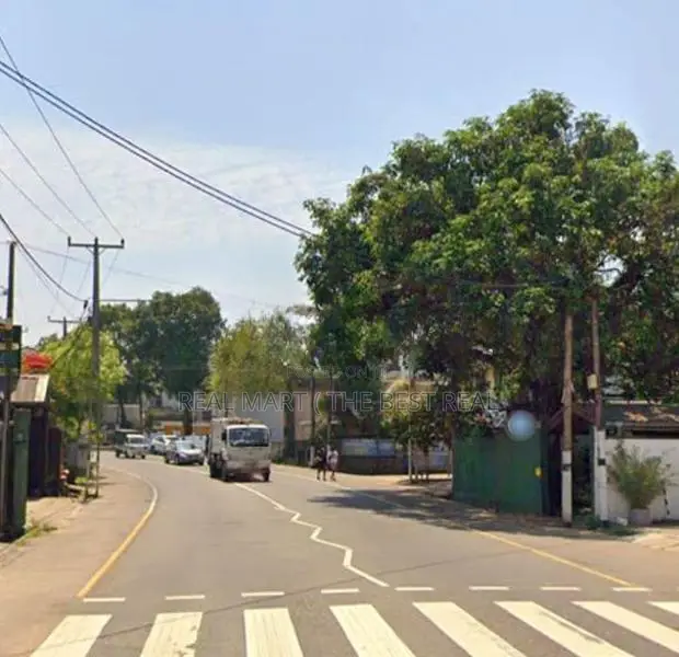 Nawala : 12.5 perches Land with old house for Sale