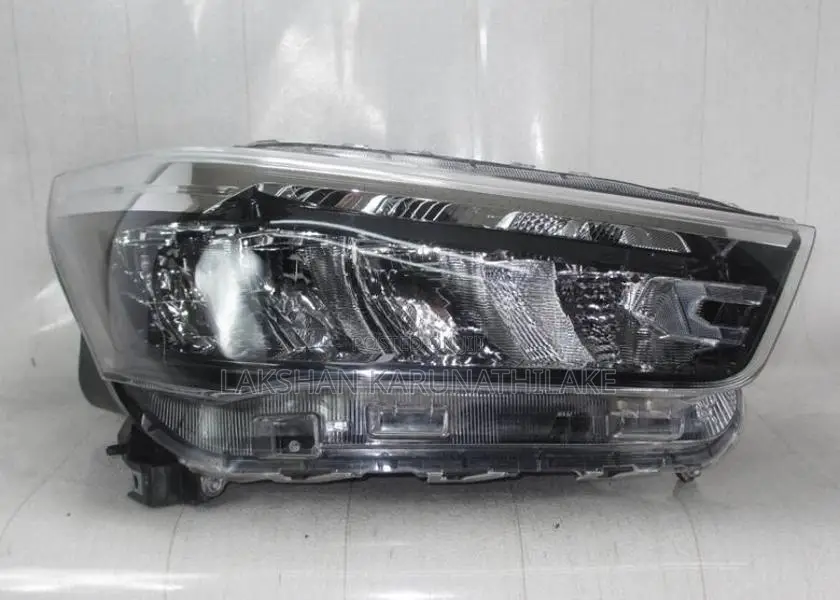 Toyota Raize Head light