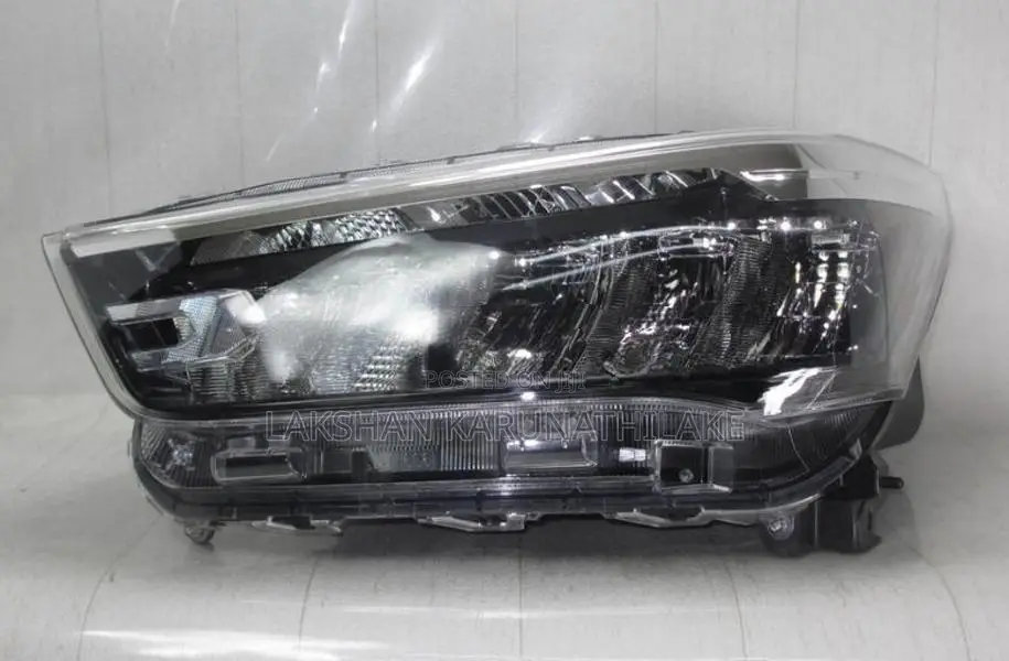 Toyota Raize Head light
