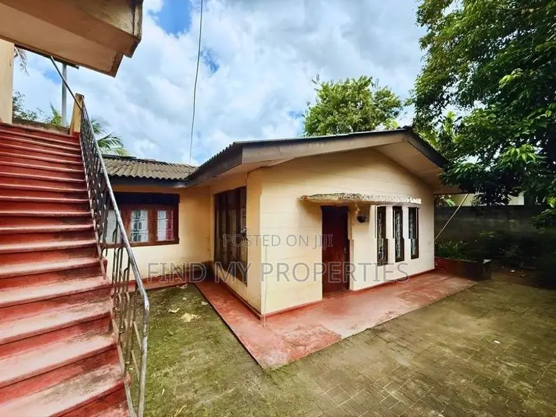 Land for Sale in Thalawathugoda