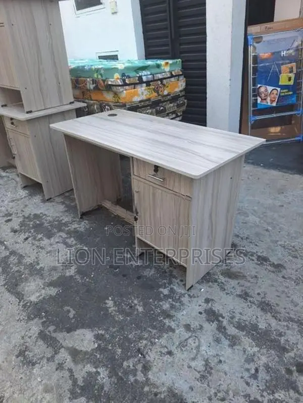 4×2 Melamine tables