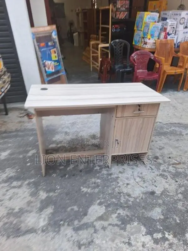 4×2 Melamine Office Table