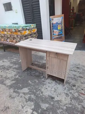 4×2 Melamine Office Table