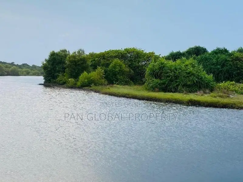 Beach Land for Sale in Trincomalee