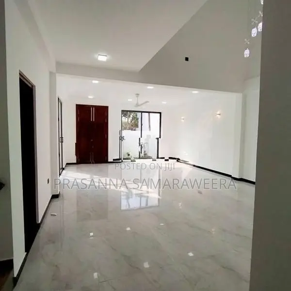 Super Luxury House for Sale Piliyandala