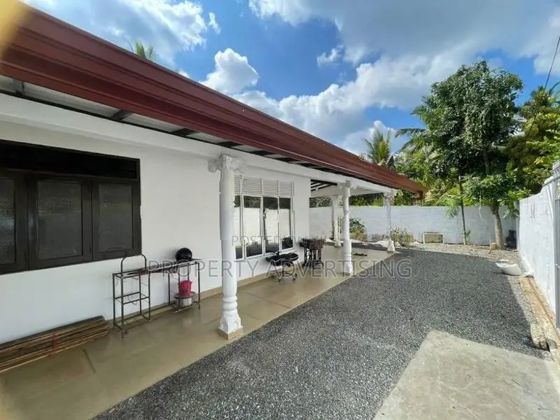 12 Perch House for Sale in Thalawathugoda