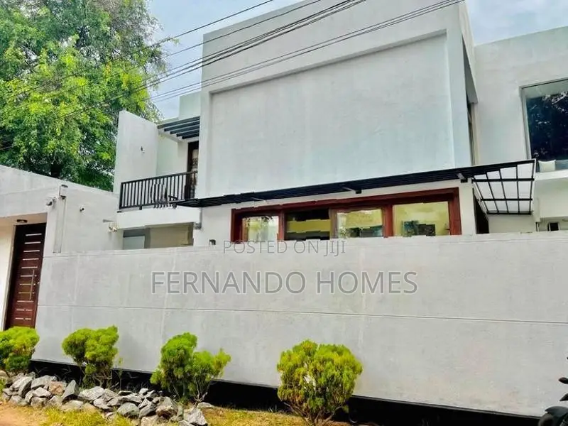 Box Modern Beauty House For Sale In Negombo