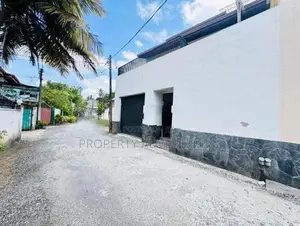 House for Sale in Boralesgamuwa - Campus Road