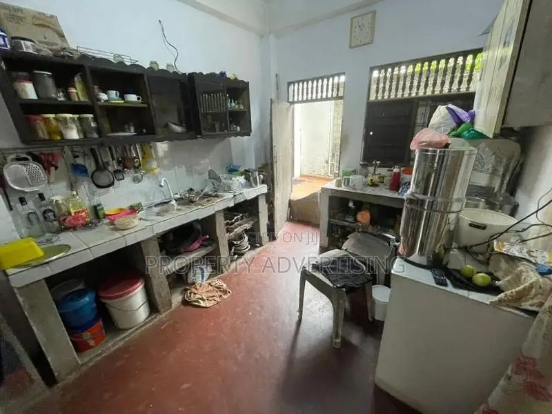 5 Units Building Type House for Sale in Rajagiriya