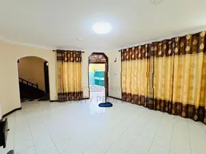 (AF733) 10 Perch 2-Storey House for Sale – Mount Lavinia, Galle Road