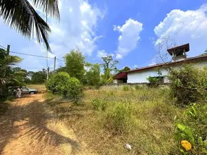 Land in Kiriwaththuduwa Homagama පින්නකොලවත්ත බස් පාරට මීටර් 50