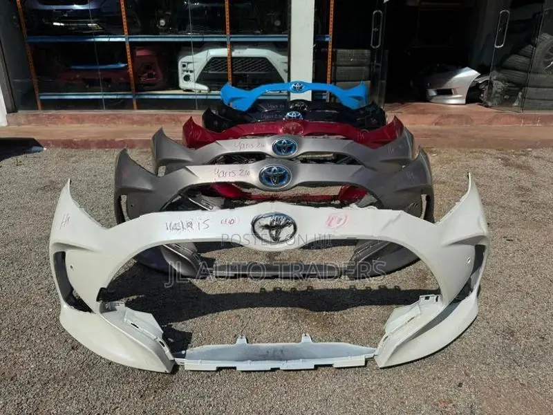 Toyota Yaris KSP210 Front Bumper