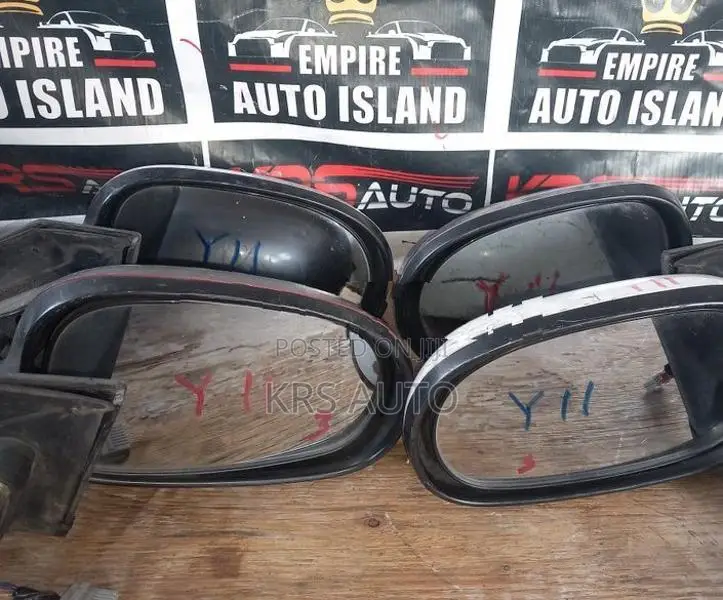 Nissan Wingroad Y 11 Side Mirror