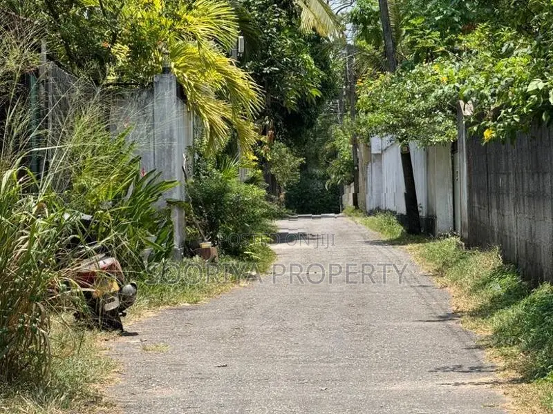 Highly Residential Land for Sale Boralesgamuwa Bokundara