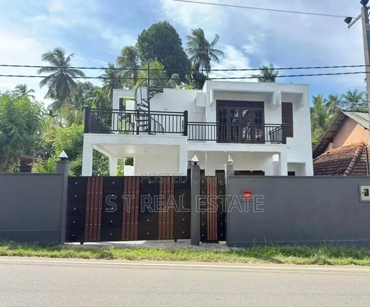 Newly Build Luxury 3 Story House For Sale In Padukka