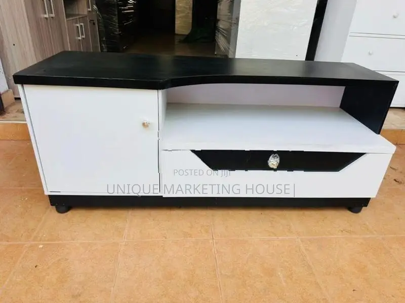 Modern Bulk with White 4Ft Design TV Stands