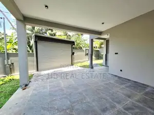 Newly Build Luxury Three Story House for Sale Kottawa